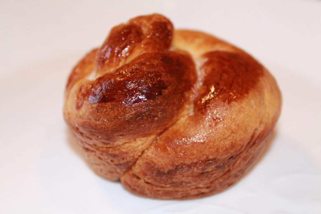 Whole Wheat Challoh Roll